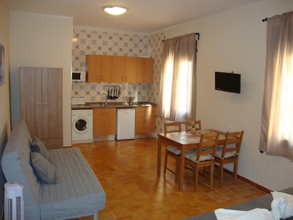 Apartaments Claudi ตอสซาเดมาร์ ภายนอก รูปภาพ